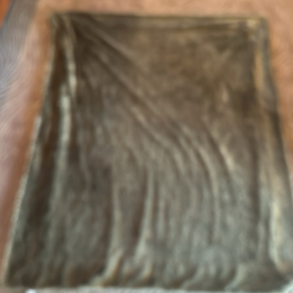 City Chic Green Throw With Rope Tie - Picture 2 of 6